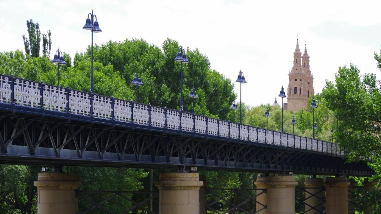 Hostal Puente De Hierro Logrono Exterior photo