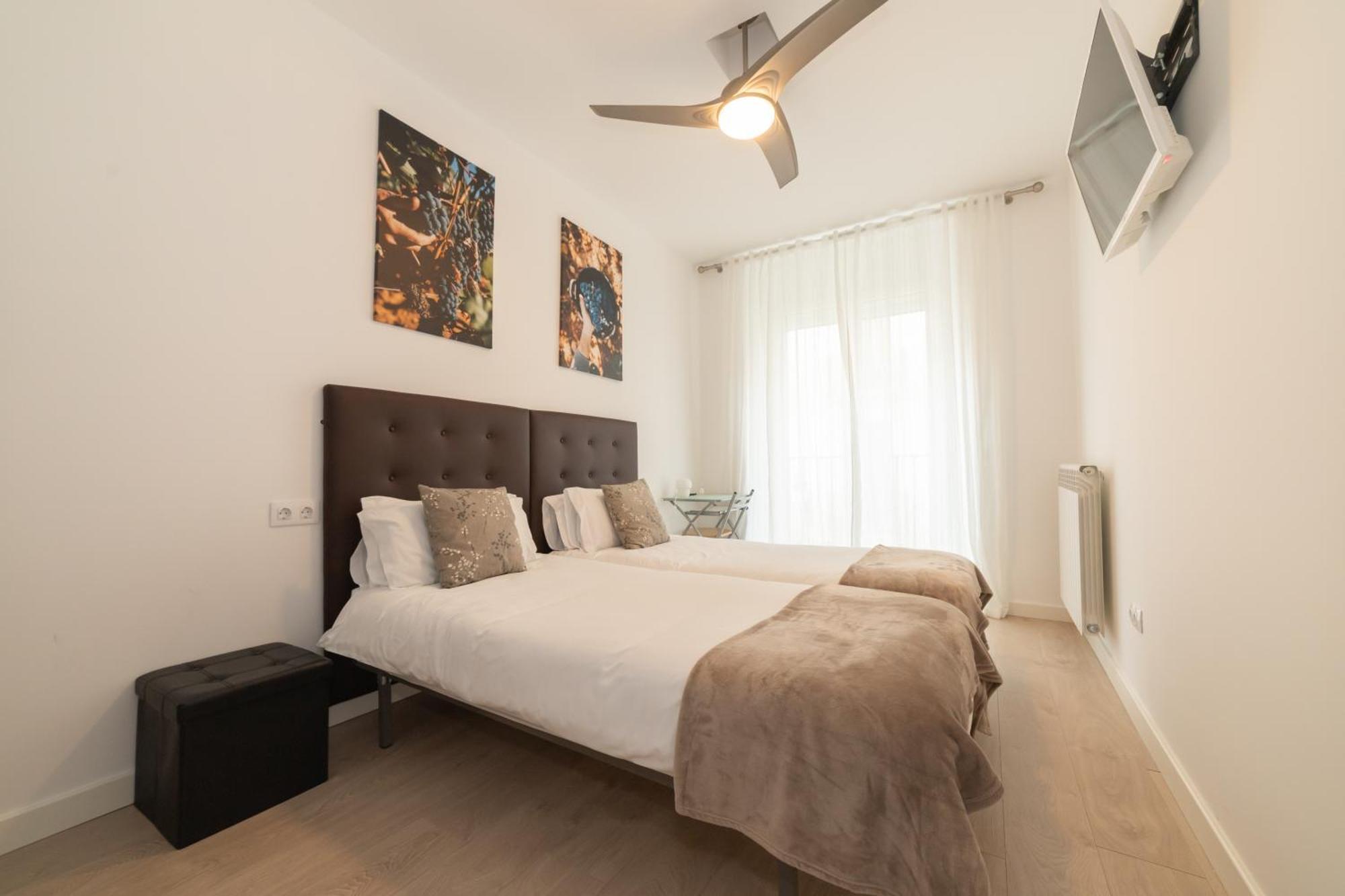 Hostal Puente De Hierro Logrono Room photo